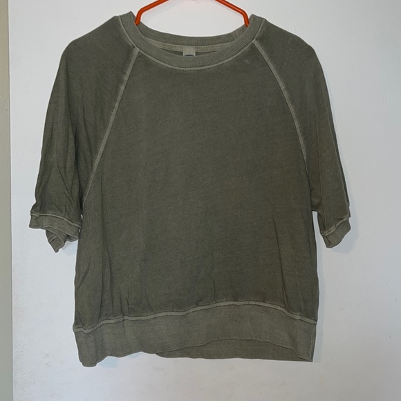 Old Navy Tops - Short sleeve sweatshirt